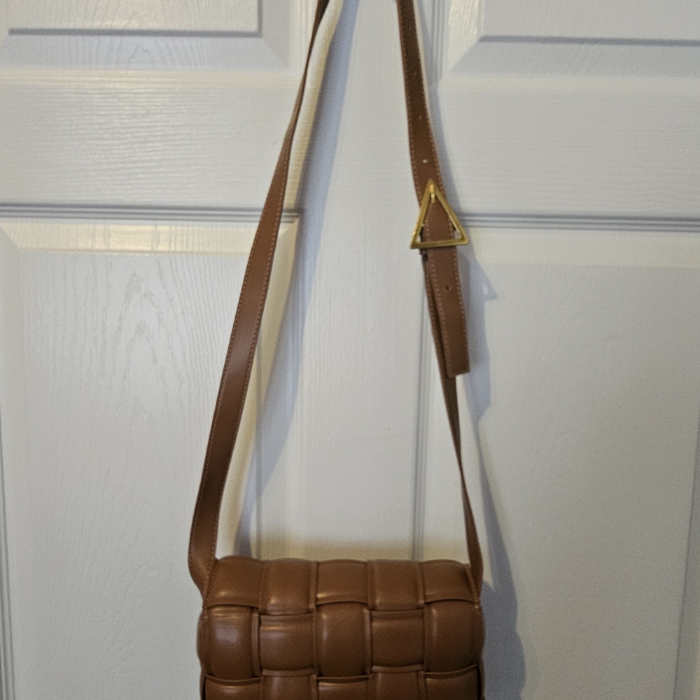 Iconic-Inspired Brand Brown Woven Cassette Bag